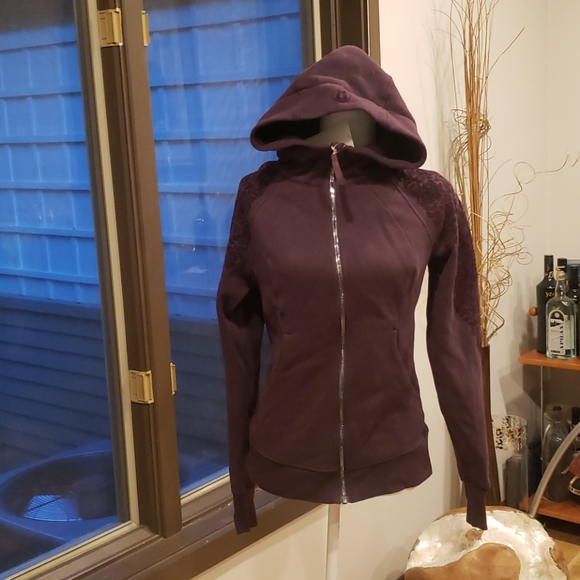 lululemon athletica Jackets & Blazers - Lululemon zip up sweatshirt